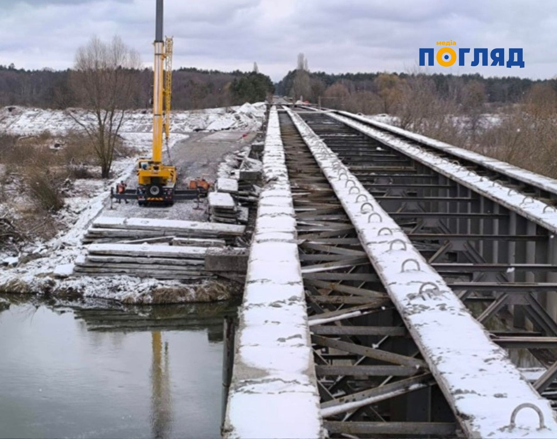 На Київщині відновлюють міст через річку Тетерів (ФОТО) - зображення